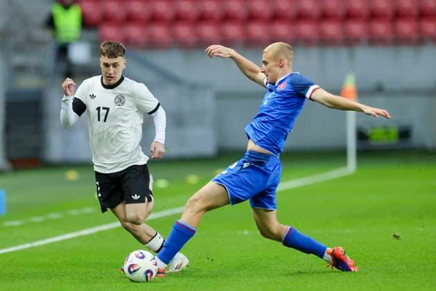 Brajan Gruda (Germany) und Jakub Jakubko (Slovakia) kaempfen um den Ball, International Friendly, Länderspiel, Nationalmannschaft U21, U 21 Slovakia and U21 Germany, Å tadion Antona Malatinskà ho am 21. March 2025 in Trnava, Slowakei. (Foto von Marco Steinbrenner DeFodi Images) Brajan Gruda (Germany) und Jakub Jakubko (Slovakia) battle for the ball, International Friendly, U21 Slovakia and U21 Germany, Å tadion Antona Malatinskà ho, March 21, 2025 in Trnava, Slovakia. (Photo by Marco Steinbrenner DeFodi Images)
