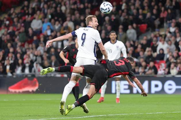 England v Albania 2026 FIFA World Cup, WM, Weltmeisterschaft, Fussball Qualifiers Harry Kane of England heads for goal during the 2026 FIFA World Cup Qualifiers Group K match at Wembley Stadium, London UK Newspapers OUT Copyright: xPaulxChestertonx FIL-21611-0130