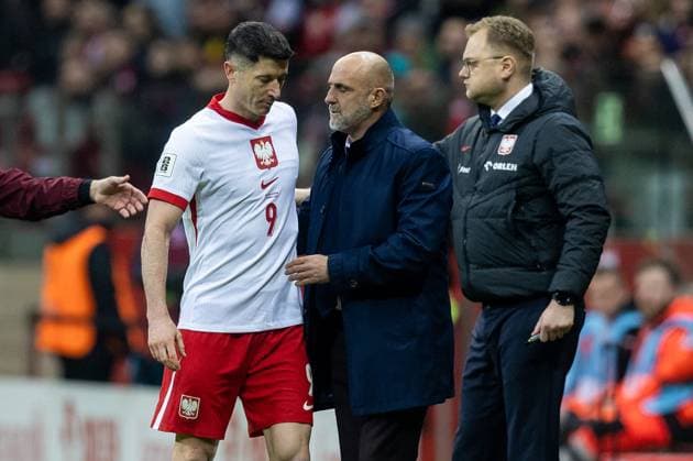 21st March 2025; Stadion Narodowy, Warsaw, Poland; FIFA World Cup, WM, Weltmeisterschaft, Fussball Qualifying Group G International Football, Poland versus Lithuania; Robert Lewandowski (POL), Trainer Michal Probierz (POL)  ActionPlus12763960 FotoxOlimpik