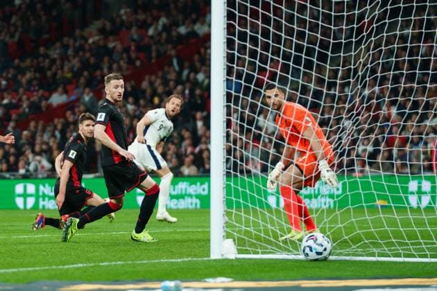 Sport Bilder des Tages England v Albania Harry Kane of England scoring his goal to make it 2-0 during the England v Albania World Cup Group K qualifier at Wembley Stadium, London, England, United Kingdom on 21 March 2025 Credit: Dylan Hepworth Every Second Media Editorial use only. All images are copyright Every Second Media Limited. No images may be reproduced without prior permission. Copyright: xIMAGO EveryxSecondxMediax ESM-1390-0115 DylanxHepworthx xEveryxSecondxMediax