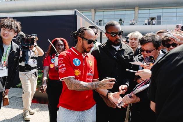 Formula 1 Heineken Chinese Grand Prix 2025 Jun Da Tan OVERTAKE MAXPPP - Shanghai 02 07 2023 44 HAMILTON Lewis (gbr), Scuderia Ferrari, portrait during the Formula 1 Heineken Chinese Grand Prix 2025, the 2nd round of the 2025 FIA Formula 1 World Championship, WM, Weltmeisterschaft at the Shanghai International Circuit from March 20 to 23, 2025, in Shanghai, China Shanghai China  Copyright: xOVERTAKE MAXPPPxJunxDaxTanx OVT202503227795 OVT202503227795