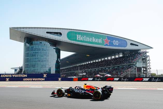 Formula 1 Heineken Chinese Grand Prix 2025 Jun Da Tan OVERTAKE MAXPPP - Shanghai 02 07 2023 01 VERSTAPPEN Max (nld), Red Bull Racing, action during the Formula 1 Heineken Chinese Grand Prix 2025, the 2nd round of the 2025 FIA Formula 1 World Championship, WM, Weltmeisterschaft at the Shanghai International Circuit from March 20 to 23, 2025, in Shanghai, China Shanghai China  Copyright: xOVERTAKE MAXPPPxJunxDaxTanx OVT202503227799 OVT202503227799