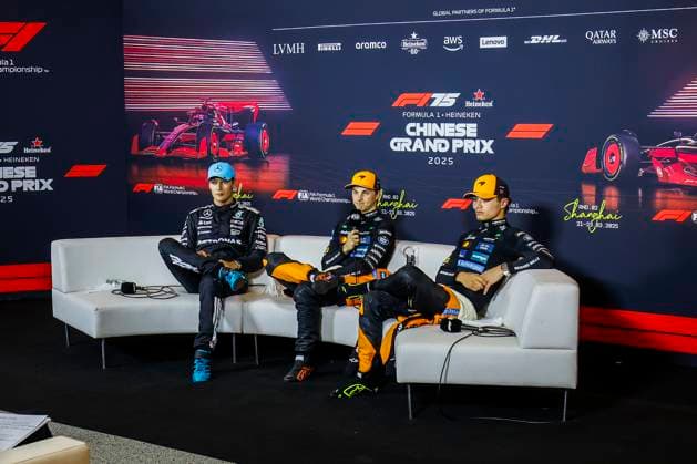 F1 - CHINESE GRAND PRIX 2025 PIASTRI Oscar (aus), McLaren F1 Team MCL39, RUSSELL George (gbr), Mercedes AMG F1 Team W16, NORRIS Lando (gbr), McLaren F1 Team MCL39, portrait, press conference, PK, Pressekonferenz during the Formula 1 Heineken Chinese Grand Prix 2025, 2nd round of the 2025 FIA Formula One World Championship, WM, Weltmeisterschaft from March 21 to 23, 2025 on the Shanghai International Circuit, in Shanghai, China - ShanghaiChina Copyright: xJavierxJimenezx
