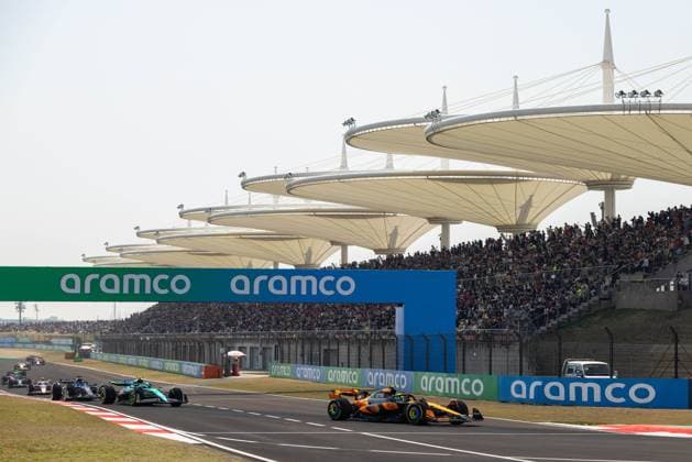 F1 - CHINESE GRAND PRIX 2025 04 NORRIS Lando (gbr), McLaren F1 Team MCL39, action during the Formula 1 Heineken Chinese Grand Prix 2025, 2nd round of the 2025 FIA Formula One World Championship, WM, Weltmeisterschaft from March 21 to 23, 2025 on the Shanghai International Circuit, in Shanghai, China - ShanghaiChina  Copyright: xJavierxJimenezx