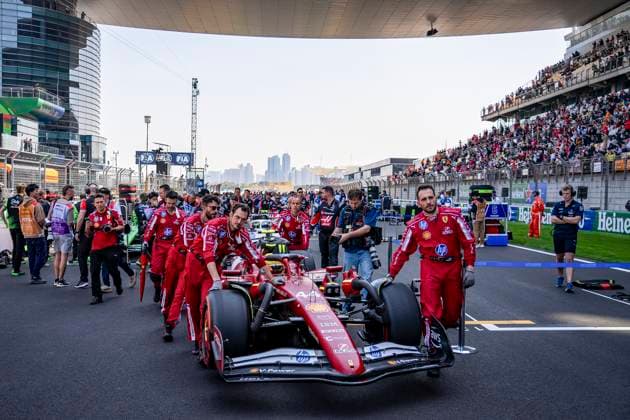 FORMULA 1 CHINESE GRAND PRIX 2025 LEWIS HAMILTON (GBR) of Scuderia Ferrari 44 on the grid during the FORMULA 1 HEINEKEN CHINESE GRAND PRIX 2025 at the Shanghai Audi International Circuit, Shanghai, China on 22 March 2025 Credit: Antoine Lapeyre Every Second Media Editorial use only. All images are copyright Every Second Media Limited. No images may be reproduced without prior permission. Copyright: xIMAGO EveryxSecondxMediax ESM-1387-0039 AntoinexLapeyrex xEveryxSecondxMediax