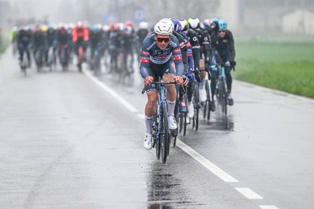 2025 Milan - Sanremo UCI WorldTour cycling race SANREMO, ITALY - MARCH 22 : Dillier Silvan (SUI) of Alpecin - Deceuninck leading the peloton during the UCI WorldTour 116th Milan - Sanremo cycling race with start in Pavia and finish at the Via Roma in Sanremo on March 22, 2025 in Sanremo, Italy, 22 03 2025 ( Motordriver Kenny Verfaillie - Sanremo Italy  Copyright: xNicoxVereeckenx