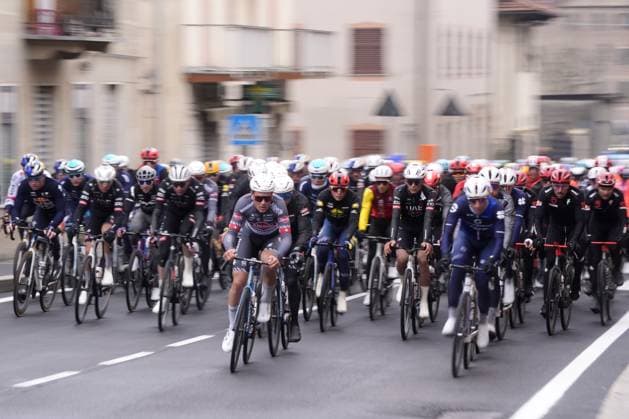 The pack rides cycles during the men s elite race of the Milano-Sanremo one day cycling race (289 km) from Pavia and to Sanremo - North West Italy - March 22, 2025. - cycling .  Copyright: xFabioxFerrari LaPressex