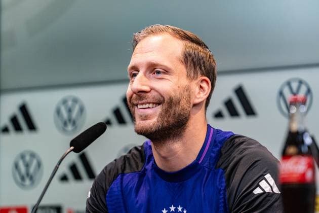Sport Bilder des Tages 22.03.2025, Deutschland vs. Italien, Nations League, Viertelfinale-Rückspiel, Pressekonferenz und Abschlusstraining Julian Nagelsmann (Deutschland, Chef-Trainer) auf der Pressekonferenz mit Oliver Baumann (Deutschland, 1) *** 22 03 2025, Germany vs Italy, Nations League, quarter-final second leg, press conference and final training Julian Nagelsmann Germany, head coach at the press conference with Oliver Baumann Germany, 1 Copyright: xBahhoxKarax