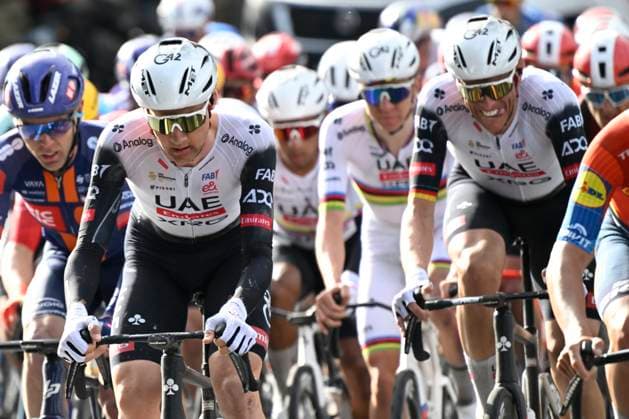 2025 Milan - Sanremo UCI WorldTour cycling race SANREMO, ITALY - MARCH 22 : Wellens Tim (BEL) of UAE Team Emirates - XRG in action in front of Pogacar Tadej (SLO) of UAE Team Emirates - XRG and Politt Nils (GER) of UAE Team Emirates - XRG during the UCI WorldTour 116th Milan - Sanremo cycling race with start in Pavia and finish at the Via Roma in Sanremo on March 22, 2025 in Sanremo, Italy, 22 03 2025 ( Motordriver Kenny Verfaillie - Sanremo Italy  Copyright: xNicoxVereeckenx