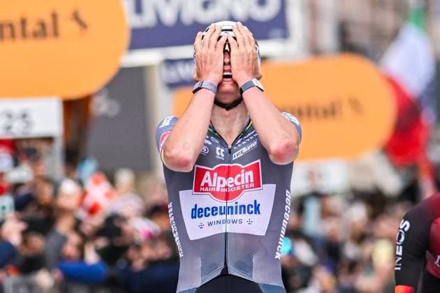 2025 Milan - Sanremo UCI WorldTour cycling race SANREMO, ITALY - MARCH 22 : Van Der Poel Mathieu (NED) of Alpecin - Deceuninck celebrating his victory during the UCI WorldTour 116th Milan - Sanremo cycling race with start in Pavia and finish at the Via Roma in Sanremo on March 22, 2025 in Sanremo, Italy, 22 03 2025 ( Motordriver Kenny Verfaillie - Sanremo Italy  Copyright: xNicoxVereeckenx