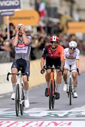 Dutch Mathieu van der Poel of Alpecin-Deceuninck, Italian Filippo Ganna of Ineos Grenadiers and Slovenian Tadej Pogacar of UAE Team Emirates pictured in action during the Milano-Sanremo one day cycling race for men, 289km from Milan to Sanremo, Italy, Saturday 22 March 2025. DIRKxWAEM  x115415991x