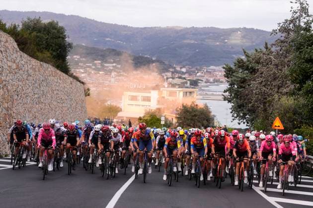 The pack rides cycles during the men s elite race of the Milano-Sanremo one day cycling race (289 km) from Pavia and to Sanremo - North West Italy - March 22, 2025. - cycling .  Copyright: xFabioxFerrari LaPresse,xFerrarixFabiox