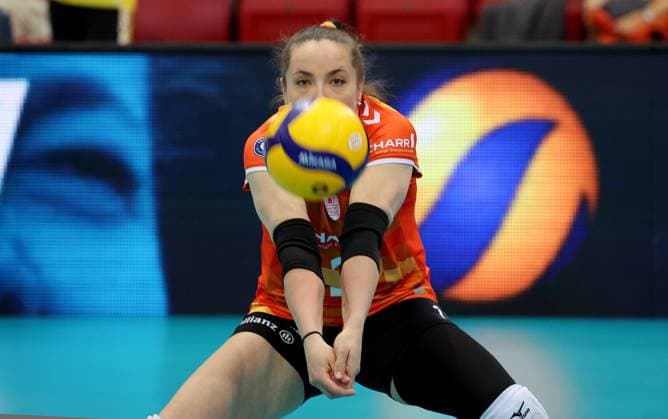 Stuttgart , Volleyball Frauen Bundesliga PlayOffs Viertelfinale Spiel 1 , Allianz MTV Stuttgart vs. USC Münster , Roosa Koskelo ( Stgt )