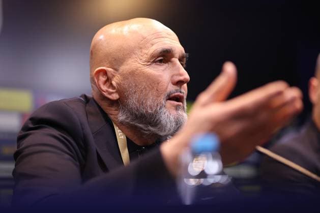 22.03.2025, Fußball, Pressekonferenz vor dem Nations League Viertelfinale Deutschland - Italien, Signal Iduna Park, Saison 2024 2025: Bundestrainer Luciano Spalletti (ITA) gestikulierend DFB regulations prohibit any use of photographs as image sequences and or quasi-video. Nordrhein-Westfalen Deutschland