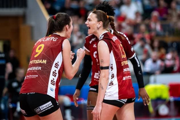 VBL Volleyball-Bundesliga; PlayOff Viertelfinale, SC Potsdam - VfB Suhl; 22.03.2025 VBL Volleyball-Bundesliga; PlayOff Viertelfinale; SC Potsdam - VfB Suhl; 22.03.2025, 13 Lara Darowski (SCP) *** VBL Volleyball Bundesliga PlayOff quarter-finals, SC Potsdam VfB Suhl 22 03 2025 VBL Volleyball Bundesliga PlayOff quarter-finals SC Potsdam VfB Suhl 22 03 2025, 13 Lara Darowski SCP Copyright: xBEAUTIFULxSPORTS NicolxMarschallx