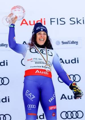 Sport Themen der Woche KW12 Sport Bilder des Tages ALPINE SKIING - FIS WC Final Sun Valley SUN VALLEY,IDAHO,USA,22.MAR.25 - ALPINE SKIING - FIS World Cup Final, award ceremony for the Downhill World Cup Ladies. Image shows the rejoicing of Federica Brignone (ITA). keywords: crystal globe.  GEPAxpictures xGregxM.xCooper