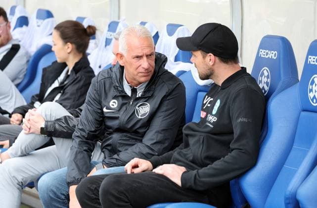 22.03.25 Stuttgarter Kickers - Kickers Offenbach Deutschland, Stuttgart, 22.03.2025, Fussball, Regionalliga Südwest, Stuttgarter Kickers- Kickers Offenbach: v.l. Christian Neidhart (Trainer Kickers Offenbach), Marco Wildersinn (Trainer Stuttgarter Kickers).