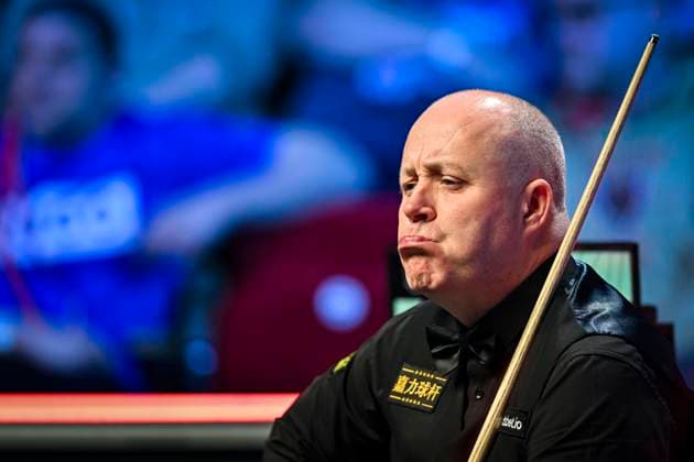 Sport Themen der Woche KW12 22nd March 2025; Telford International Centre, Telford, England: 2025 The Players Championship, Day 6; John Higgins watches on as Judd Trump is at the table in their semi final match  ActionPlus12764252 GodfreyxPitt