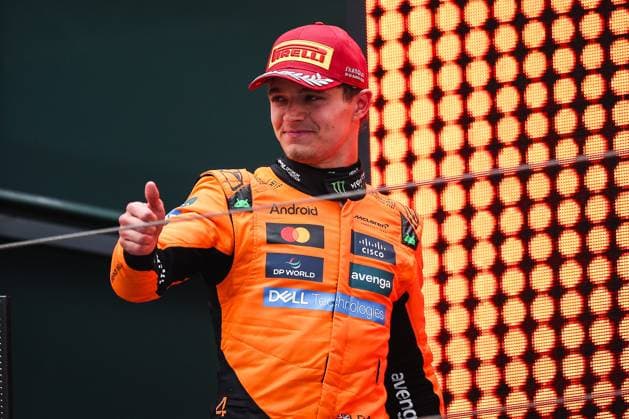 F1 - CHINESE GRAND PRIX 2025 NORRIS Lando (gbr), McLaren F1 Team MCL39, portrait podium during the Formula 1 Heineken Chinese Grand Prix 2025, 2nd round of the 2025 FIA Formula One World Championship, WM, Weltmeisterschaft from March 21 to 23, 2025 on the Shanghai International Circuit, in Shanghai, China - ShanghaiChina  Copyright: xEricxAlonsox