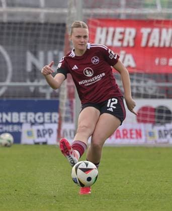 23.03.2025 - Fussball - Saison 2024 2025 - 2. Frauen - Fussball - Bundesliga - 19. Spieltag: 1. FC Nürnberg FCN ( Club Clubfrauen ) - VfL Bochum - Sportfoto Zink DaMa - xdaxmax - Amelie Thöle Thoele (12, 1. FC Nürnberg FCN )