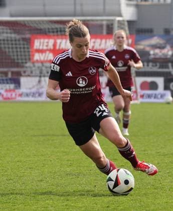 23.03.2025 - Fussball - Saison 2024 2025 - 2. Frauen - Fussball - Bundesliga - 19. Spieltag: 1. FC Nürnberg FCN ( Club Clubfrauen ) - VfL Bochum - Sportfoto Zink DaMa - xdaxmax - Nastassja Lein (24, 1. FC Nürnberg FCN )