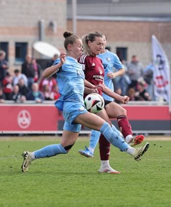 23.03.2025 - Fussball - Saison 2024 2025 - 2. Frauen - Fussball - Bundesliga - 19. Spieltag: 1. FC Nürnberg FCN ( Club Clubfrauen ) - VfL Bochum - Sportfoto Zink DaMa - xdaxmax - Franziska Wenzel (31, VfL Bochum ) Medina Desic (10, 1. FC Nürnberg FCN )