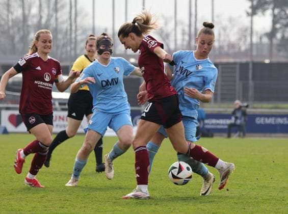23.03.2025 - Fussball - Saison 2024 2025 - 2. Frauen - Fussball - Bundesliga - 19. Spieltag: 1. FC Nürnberg FCN ( Club Clubfrauen ) - VfL Bochum - Sportfoto Zink DaMa - xdaxmax - Medina Desic (10, 1. FC Nürnberg FCN ) Franziska Wenzel (31, VfL Bochum )