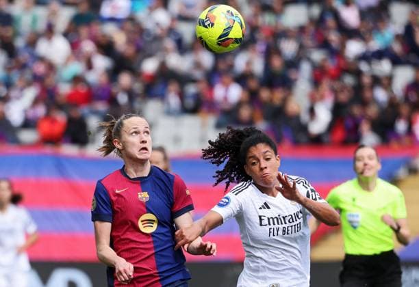 Fußball, Frauen, FC Barcelona - Real Madrid FC Barcelona, Barca v Real Madrid CF - Liga F Caroline Graham Hansen and Yasmim Ribeiro play during the match between FC Barcelona Women and Real Madrid CF Women, corresponding to week 23 of the Liga F, at the Johan Cruyff Stadium in Barcelona, Spain, on March 23, 2025. Barcelona Spain  Copyright: xUrbanandsportx originalFilename:urbanandsport-fcbarcel250323_npp8y.jpg