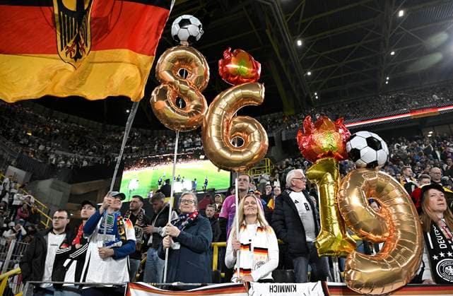 Sport Bilder des Tages 23.03.2025, Fussball UEFA Nations League 2024 25, Viertelfinale, Deutschland - Italien, in Dortmund, Signal-Iduna-Stadion, Deutschland Fans
