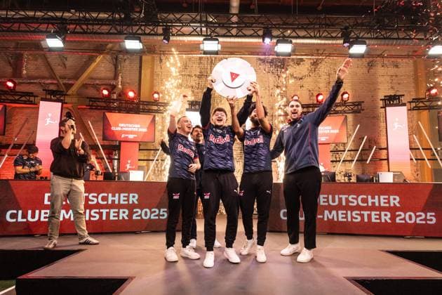 VBL Club Championship by WOW; 23.03.2025 Levy Finn Rieck (RB Leipzig, RBLZ_LEVYFINN), Anders Vejrgang (RB Leipzig, RBLZ_Vejrgang), Umut Gültekin (RB Leipzig, rblz_umut) Siegerehrung, die Meisterscheibe. Deutsche Club-Meister 2025. VBL Club Championship by WOW; 23.03.2025 Copyright: xBEAUTIFULxSPORTS Buriakovx