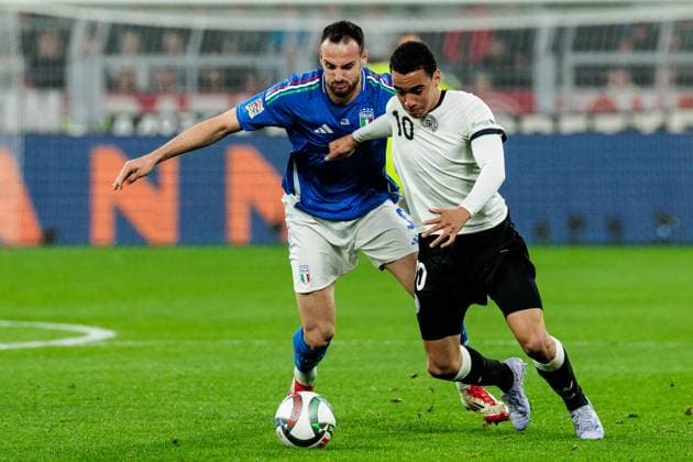 UEFA Nations League: Deutschland - Italien; 23.03.2025 Zweikampf Riccardo Calafiori (Italien, 5), Jamal Musiala (Deutschland, 10) UEFA Nations League: Rückspiel Deutschland - Italien; Dortmund, Signal Iduna Park, 23.03.2025 Copyright: xBEAUTIFULxSPORTS Wunderlx