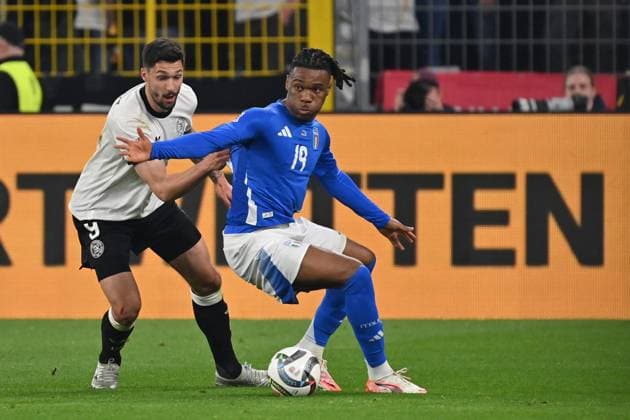 23.03.2025, xjrdrx, Fussball UEFA Nations League, Deutschland - Italien v.l. Tim Kleindienst (Deutsche Fussball Nationalmannschaft DFB) Destiny Udogie (Italien) Zweikampf, Aktion, action, battle for the ball (DFL DFB REGULATIONS PROHIBIT ANY USE OF PHOTOGRAPHS as IMAGE SEQUENCES and or QUASI-VIDEO) Dortmund