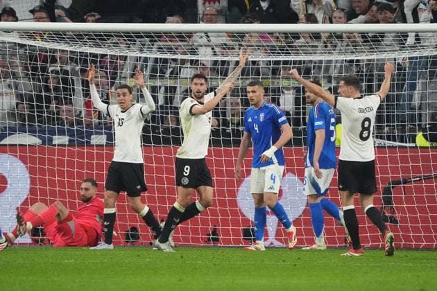 celebrate the goal, Torjubel zum 3:0 Tim Kleindienst (Deutschland Germany, 9) mit Jamal Musiala (Deutschland, Germany, 10), Leon Goretzka (Deutschland Germany, 8) - Dortmund 23.03.2025: Deutschland vs. Italien, UEFA Nations League Viertelfinale Rückspiel, Signal Iduna Park
