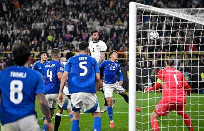 23.03.2025, Fussball UEFA Nations League 2024 25, Viertelfinale, Deutschland - Italien, in Dortmund, Signal-Iduna-Stadion, Tor zum 3:0 durch Torschütze Tim Kleindienst (Deutschland)