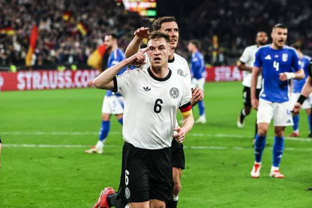 Fussball, UEFA Nations League Saison 2024 2025 Viertelfinale, Rückspiel Deutschland - Italien 23.03.2025, SIGNAL IDUNA PARK Torjubel Deutschland nach dem Tor zum 1-0 durch Joshua Kimmich (Deutschland, 6) die Spieler freuen sich Dortmund SIGNAL IDUNA PARK Nordrhein-Westfahlen Deutschland