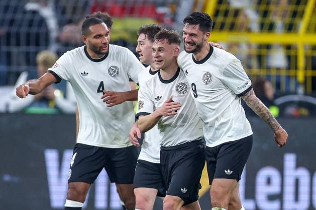23.03.2025, Fußball, Viertelfinale UEFA Nations League, Deutschland - Italien, Signal Iduna Park, Saison 2024 2025: Torjubel nach dem Tor zum 3:0 durch Torschütze Tim Kleindienst (GER 09) zusammen mit Joshua Kimmich (GER 06) DFB regulations prohibit any use of photographs as image sequences and or quasi-video. Nordrhein-Westfalen Deutschland