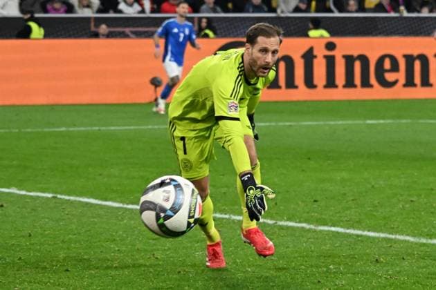 23.03.2025, xsltx, Fussball UEFA Nations League, Deutschland - Italien v.l. Oliver Baumann (Deutsche Fussball Nationalmannschaft DFB) (DFL DFB REGULATIONS PROHIBIT ANY USE OF PHOTOGRAPHS as IMAGE SEQUENCES and or QUASI-VIDEO) Dortmund