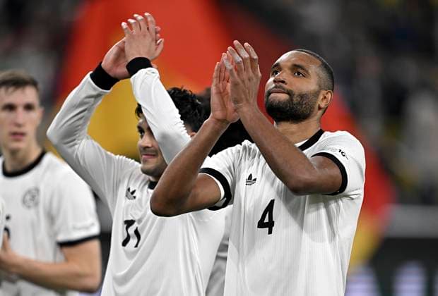 23.03.2025, Fussball UEFA Nations League 2024 25, Viertelfinale, Deutschland - Italien, in Dortmund, Signal-Iduna-Stadion, Schlussjubel Jonathan Tah (Deutschland)
