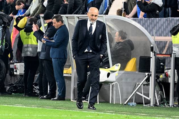 SPORT Bilder des Tages 23.03.2025, xsltx, Fussball UEFA Nations League, Deutschland - Italien v.l. Trainer Head Coach Luciano Spalletti (Italien) Enttäuscht, traurig, frustriert (DFL DFB REGULATIONS PROHIBIT ANY USE OF PHOTOGRAPHS as IMAGE SEQUENCES and or QUASI-VIDEO) Dortmund