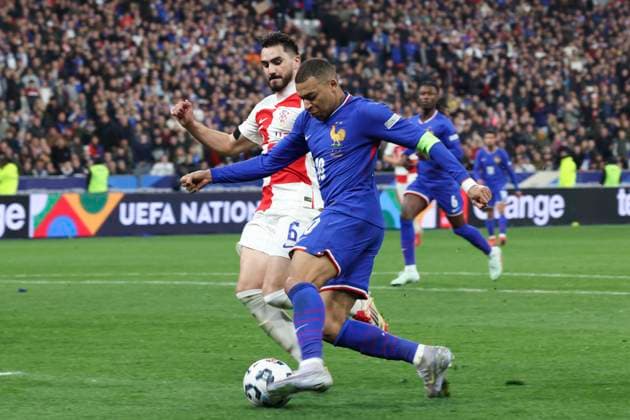 FOOTBALL : France Vs Croatie - Ligue des Nations - 23 03 2025 Kylian Mbappe (France) vs Josip Sutalo (Croatie) ParisFrance  Copyright: xMichtofx