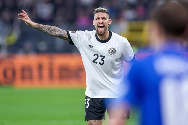 23.03.2025, Fußball, Viertelfinale UEFA Nations League, Deutschland - Italien, Signal Iduna Park, Saison 2024 2025: Robert Andrich (GER 23) gestikulierend DFB regulations prohibit any use of photographs as image sequences and or quasi-video. Nordrhein-Westfalen Deutschland