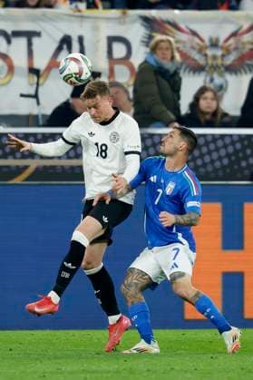 im Bild: v.l. Maximilian Mittelstaedt (Deutschland, 18) und Matteo Politano (Italien, 7), 23.03.2025, Fussball, UEFA Nations League, Viertelfinale, Deutschland - Italien, GER, Dortmund, Signal Iduna Park, Copyright: HMBxMedia xHeikoxBecker