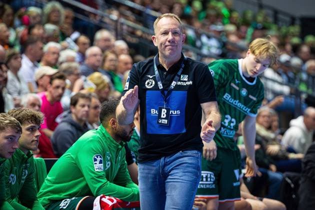 23.03.2025, xovx, Handball DAIKIN Handball-Bundesliga, HSG Wetzlar - FRISCH AUF! Göppingen Trainer Frank Carstens (HSG Wetzlar) Wetzlar Buderus-Arena Hessen Deutschland (DE)