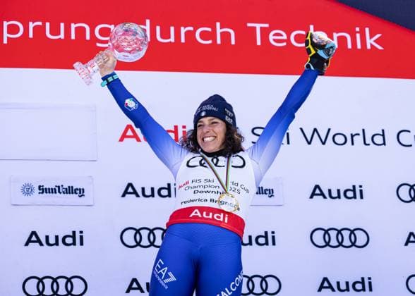 Bilder des Jahres 2025, Sport 03 März 2025 Audi FIS Ski World Cup Finals - Women s Overall Downhill Awards Italy s Frederica Brignone earns her first overall downhill title at the 2025 Audi FIS Ski World Cup Women s Downhill Champion at Sun Valley Resort in Ketchum, Idaho, on March 22, 2025. Ketchum California United States  Copyright: xPennyxCollinsx originalFilename:collins-italysfr250322_npTlB.jpg