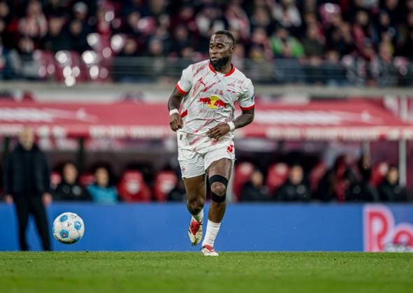 Leipzigs Lutsharel Geertruida. Fussball 1. Bundesliga, 26. Spieltag: RB Leipzig - Borussia Dortmund 2:0. 15. Maerz 2025: Leipzig, Red Bull Arena. RB Leipzig - Borussia Dortmund 2:0