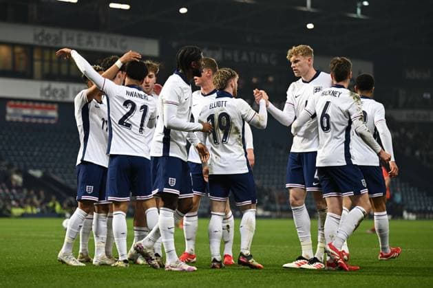 England Under 21 v Portugal U21, U 21 International Friendly, Länderspiel, Nationalmannschaft Ethan Nwaneri of England Under 21 celebrates scoring his team™s second goal to make the score 2-0 during the International Friendly match at The Hawthorns, West Bromwich UK Newspapers OUT Copyright: xMartinxCobbx FIL-21626-0024