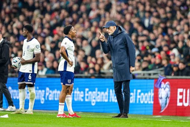 England v Latvia 2026 FIFA World Cup, WM, Weltmeisterschaft, Fussball Qualifier 24 03 2025. Thomas Tuchel Manager of England instructs Myles Lewis-Skelly of England during the 2026 FIFA World Cup Qualifier match between England and Latvia at Wembley Stadium, London, England on 24 March 2025. Editorial use only , Copyright: xNigelxKeenex PSI-21665-0026