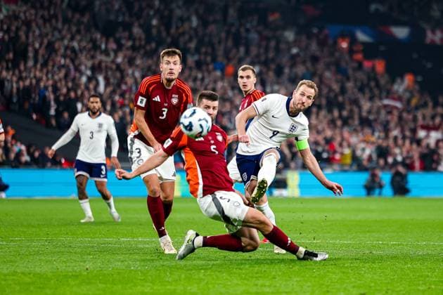 Sport Bilder des Tages England v Latvia 2026 FIFA World Cup, WM, Weltmeisterschaft, Fussball Qualifier 24 03 2025. Harry Kane of England shoots towards the goal during the 2026 FIFA World Cup Qualifier match between England and Latvia at Wembley Stadium, London, England on 24 March 2025. Editorial use only , Copyright: xNigelxKeenex PSI-21665-0028