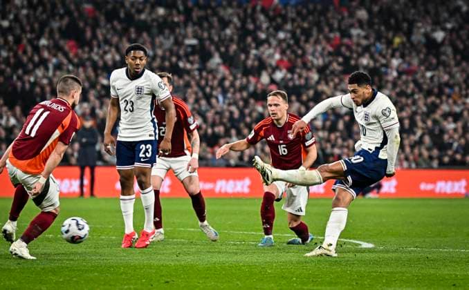 24th March 2025; Wembley Stadium, London, England; FIFA World Cup, WM, Weltmeisterschaft, Fussball Qualifying Group K International Football, England versus Latvia; Jude Bellingham of England shoots at goal  ActionPlus12766415 GodfreyxPitt