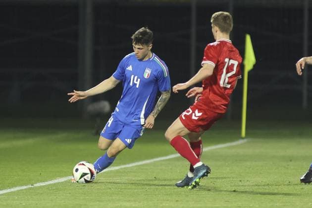 CALCIO - Amichevole - Under 21 - Italy vs Denmark Alessandro Bianco of Italy U21, U 21 competes for the ball with Elias Kristensen Jelert of Denmark U21 during Italy U21 vs Denmark U21, friendly match before Under21 Championship Slovakia 2025, game at Piercesare Tombolato stadium in Cittadella (PD), Italy, on March 24, 2025. Cittadella Italy  Copyright: xIPAxSport ABACAx